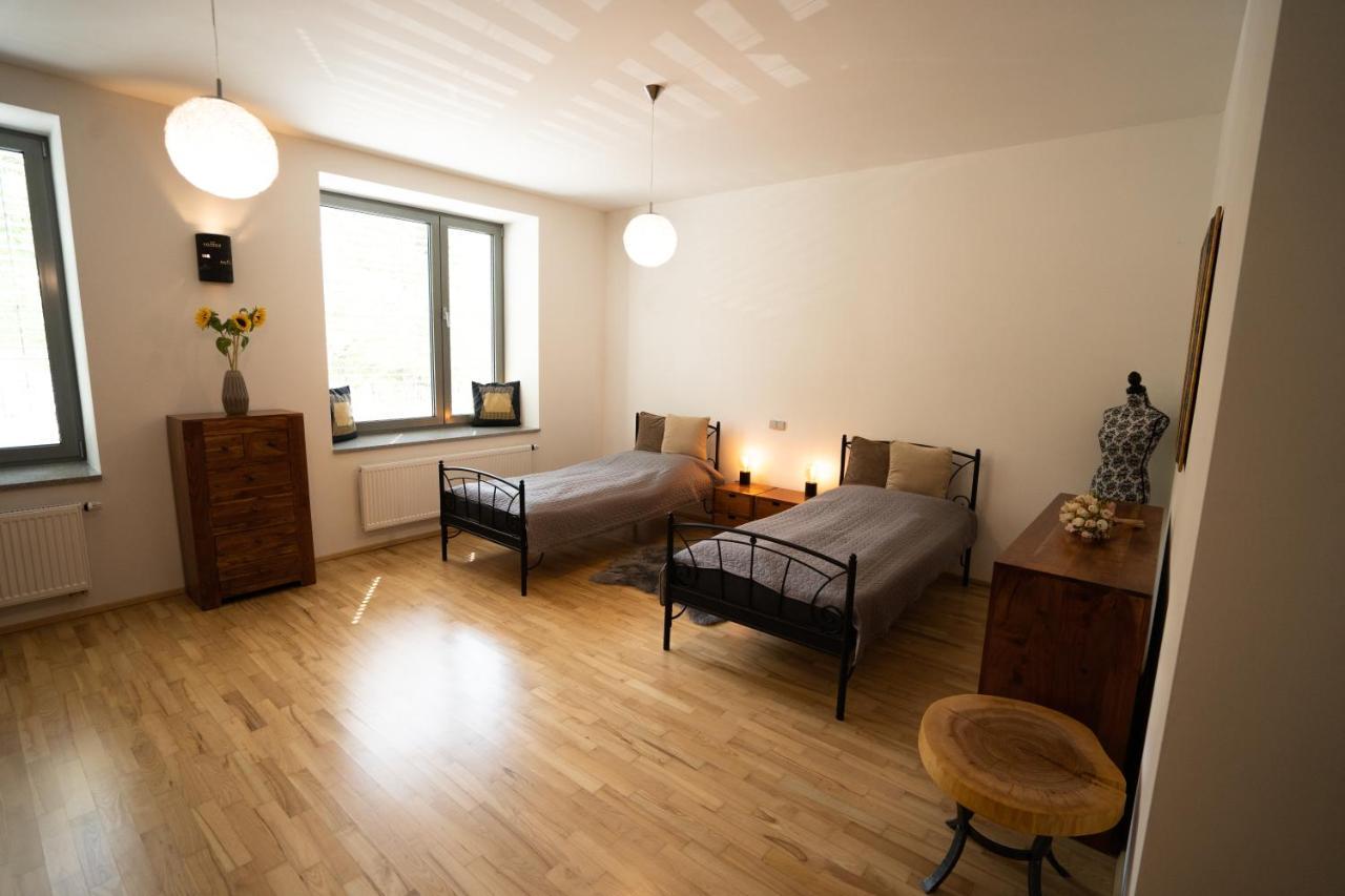 Black Field Apartment 브르노 외부 사진
